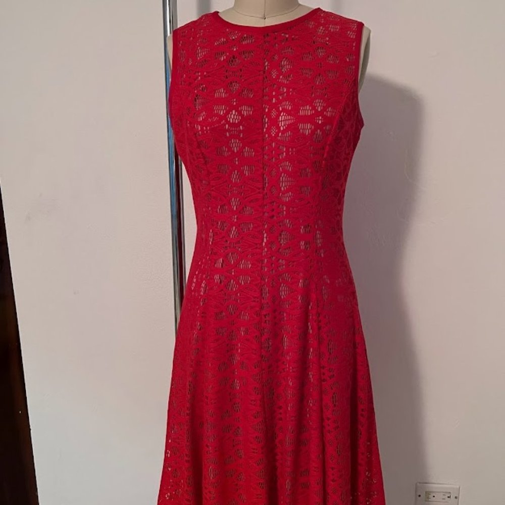TIANA B Lace Sheath  sleeveless dress RED Size 10